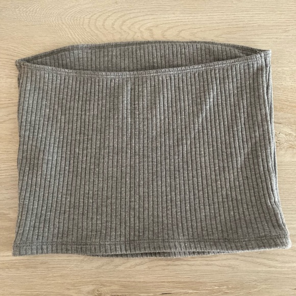 ❌SOLD Hollister Gray Ribbed Tube Top - Picture 4 of 5